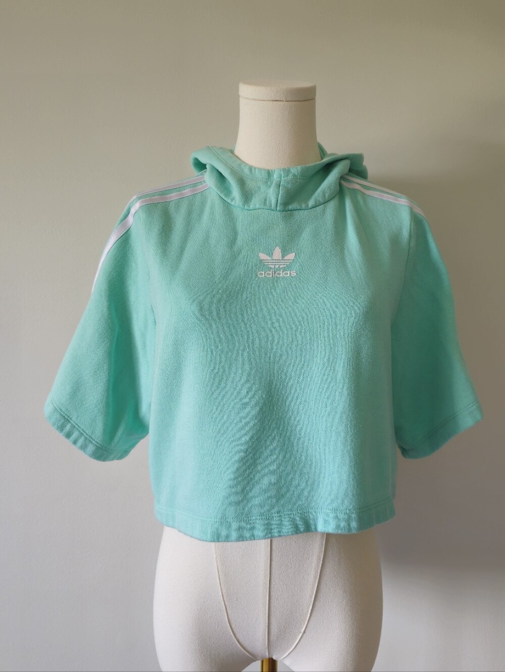 Adidas M Cropped Hoodie Tee in Mint Green